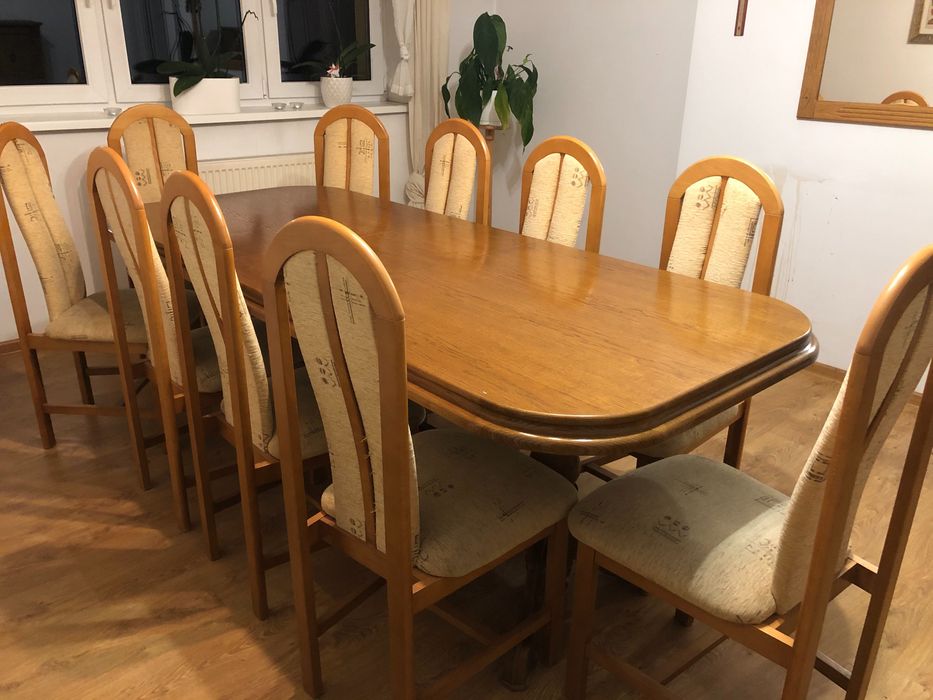 Piękny drewniany duży stół plus 8 krzeseł …