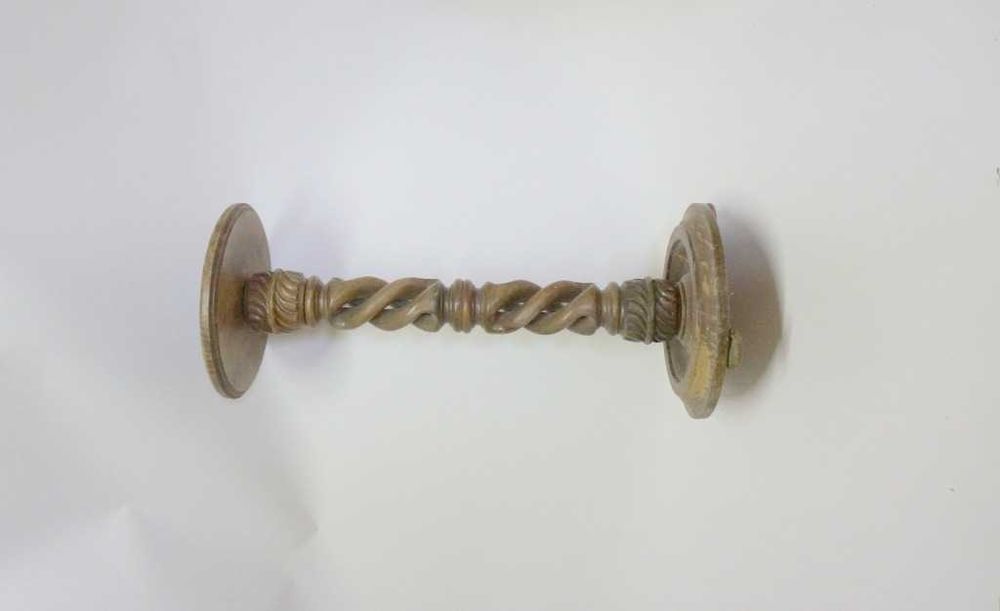 stary kwietnik drewniany rzeźbiony