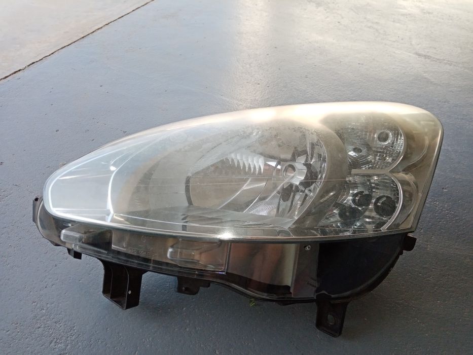 Farol peugeot/citroen