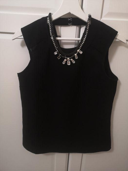 Czarna bluzka z łańcuszkiem Mohito rozmiar S