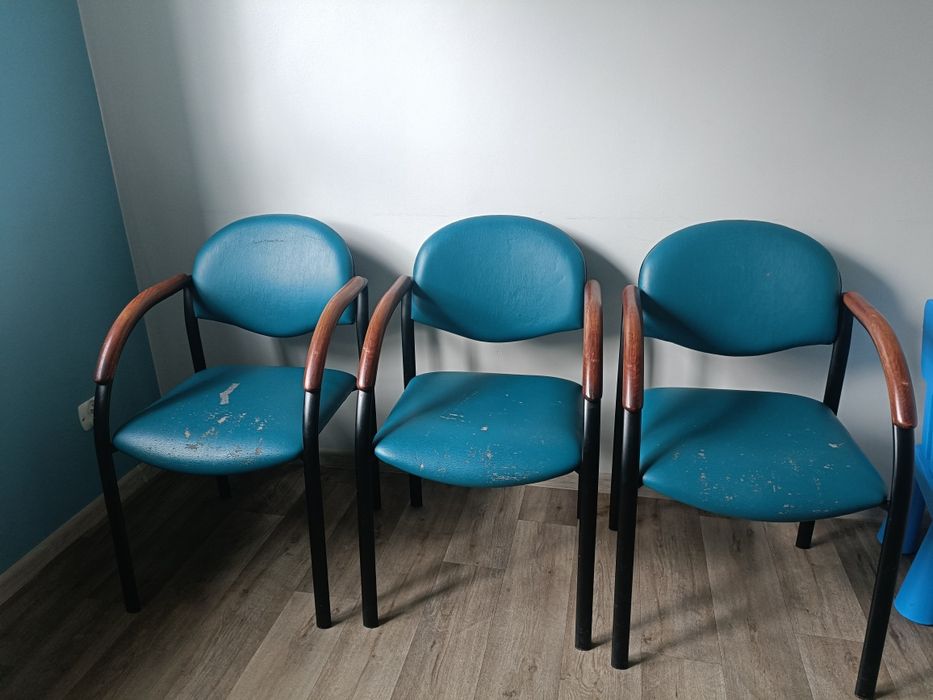 4 Krzesła biurowe z podłokietnikami