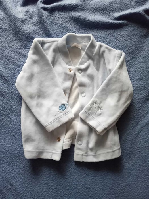 Niebieski welurowy kaftanik dla dziewczynki rozmiar 68