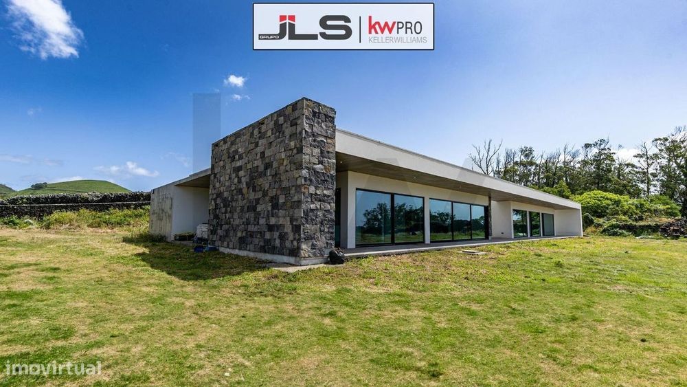 Viva o Exclusivo Refúgio de Luxo em Fajã de Baixo, Ponta Delgada