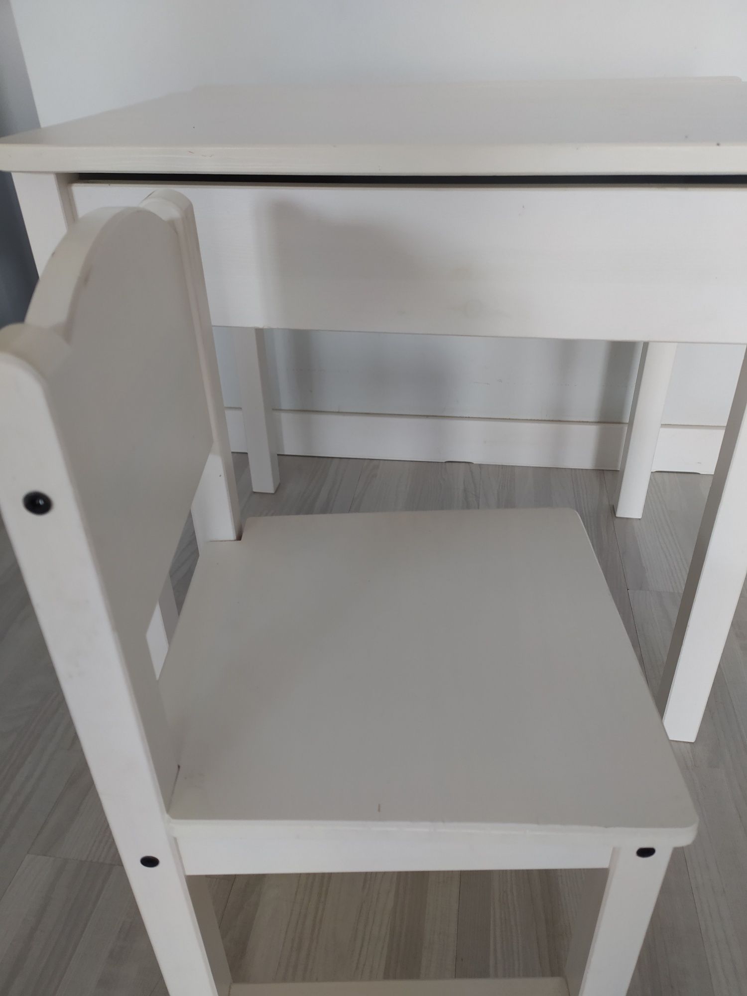 Sundvik  biurko i krzeselko Ikea