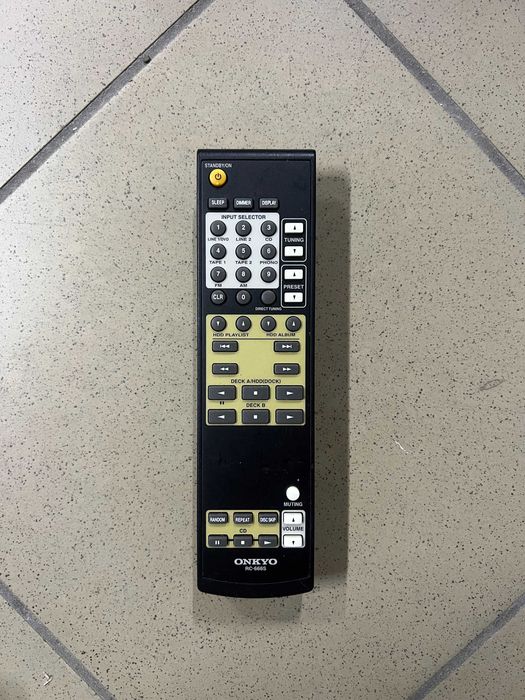 Pilot Onkyo RC-666S Audio Room