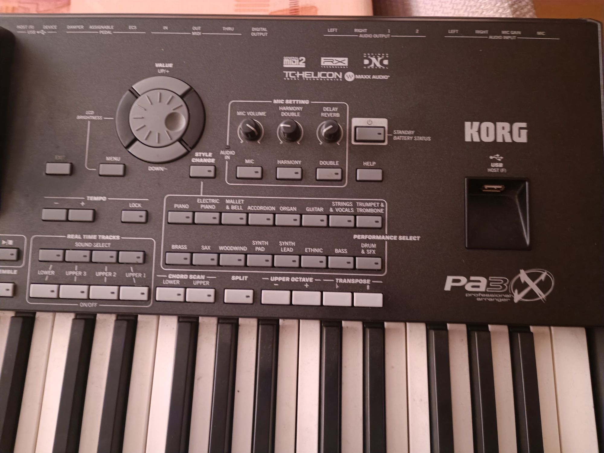 Keyboard Korg Pa3x