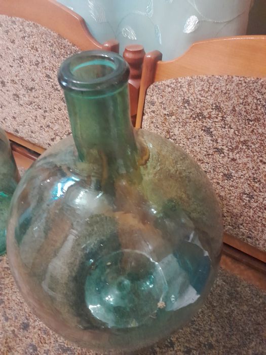 Продам скляні бутилі під вино під воду під сік б/у в дуже гарному стан