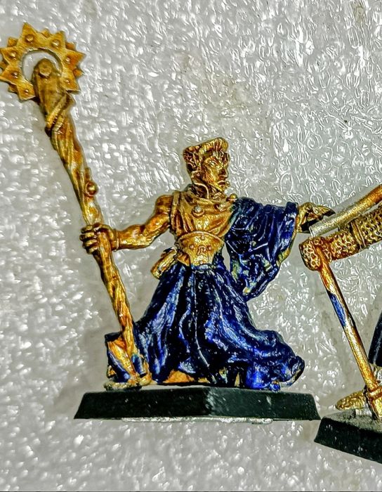 5 Mini figuras fantasia com base de chumbo