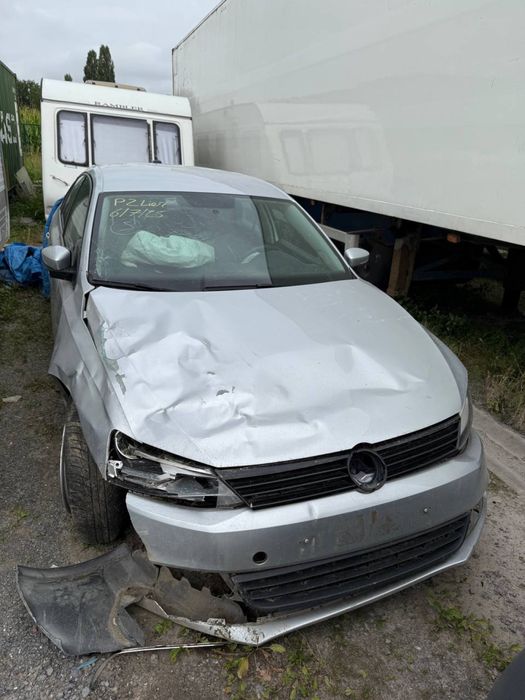 Продам Volkswagen jetta 2011 рік 2,5 автомат