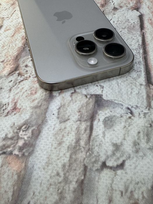 Iphone 16 Pro 256gb neverlock E-sim Natural titanium 1040$