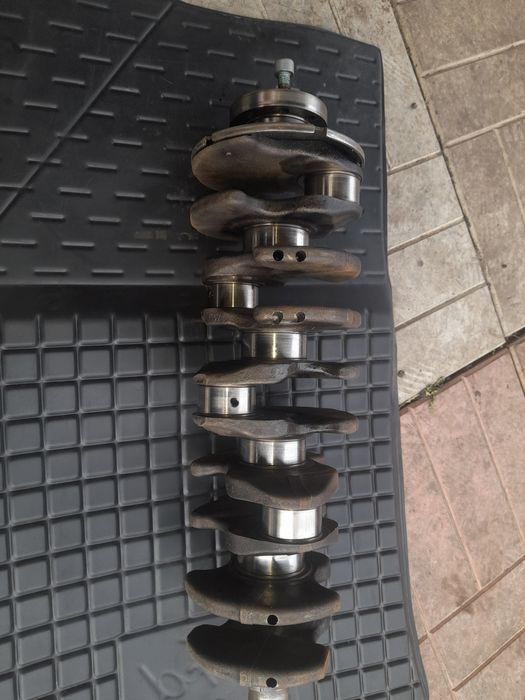 Колінвал Ауді а6 с4 2.5тді