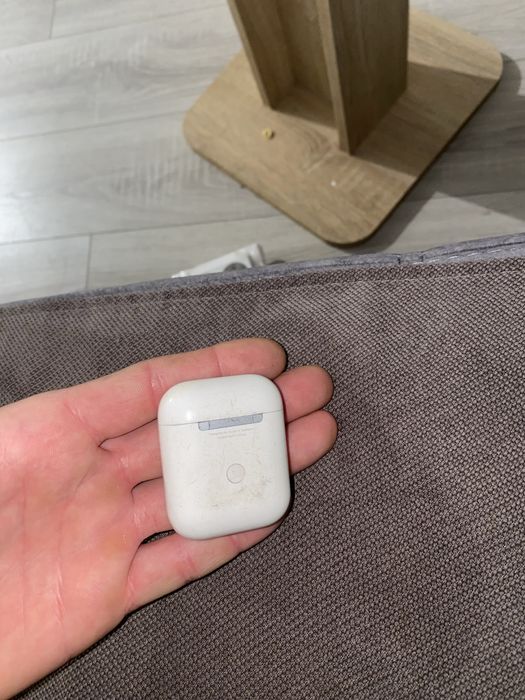 Продам чехол с под airpods