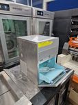 Льдогенератор Icematic Кубик  с дирочкой внутрі с Германии 220в