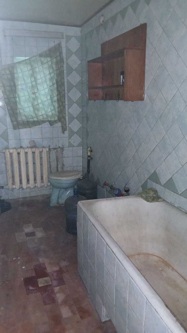 Пів будинку, 70 кв.м, в Києві, 2.7 сотки
