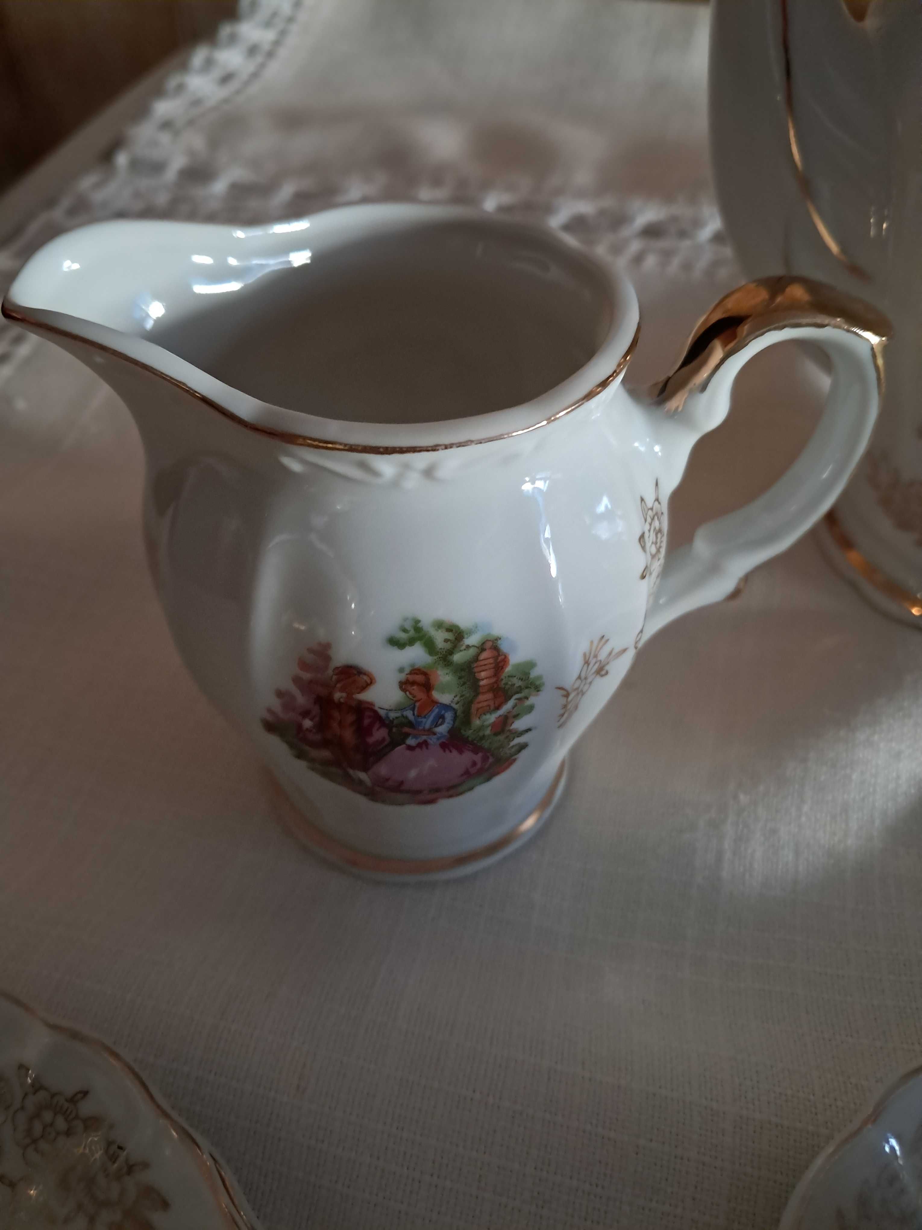 Serviço de Café antigo e nunca usado