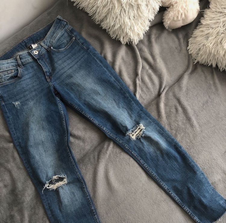 jeansy spodnie z dziurami z rozdarciami niebieskie z przetarciami h&m