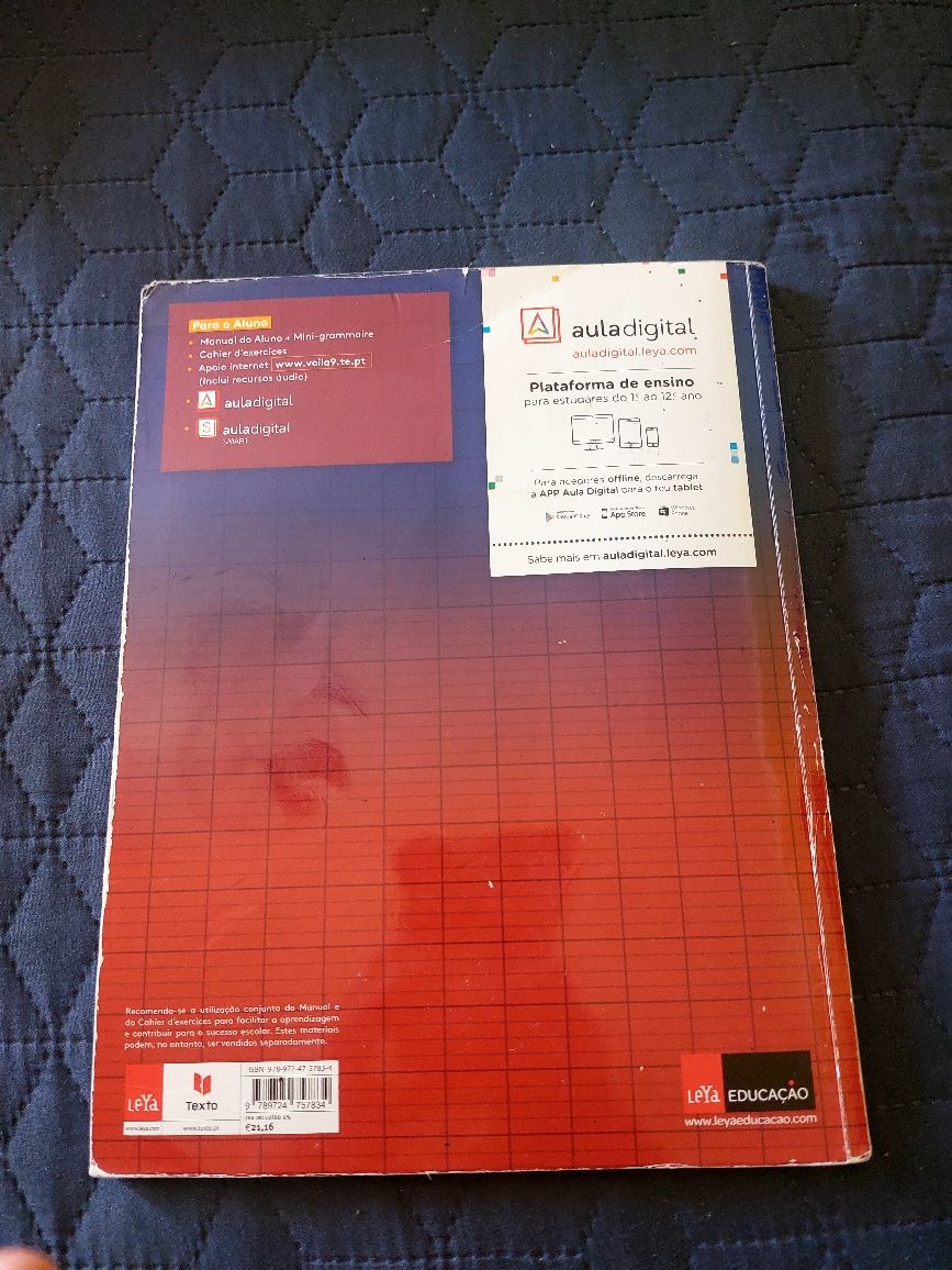 Livro de francês 9°ano voila!