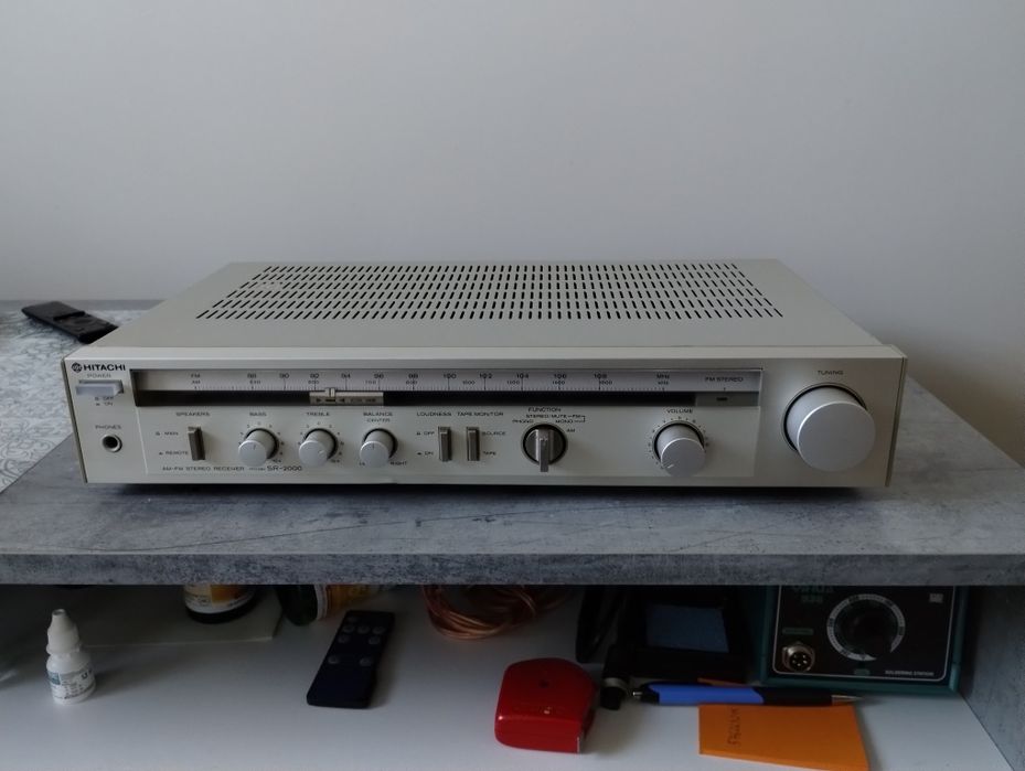 Amplituner Hitachi sr2000