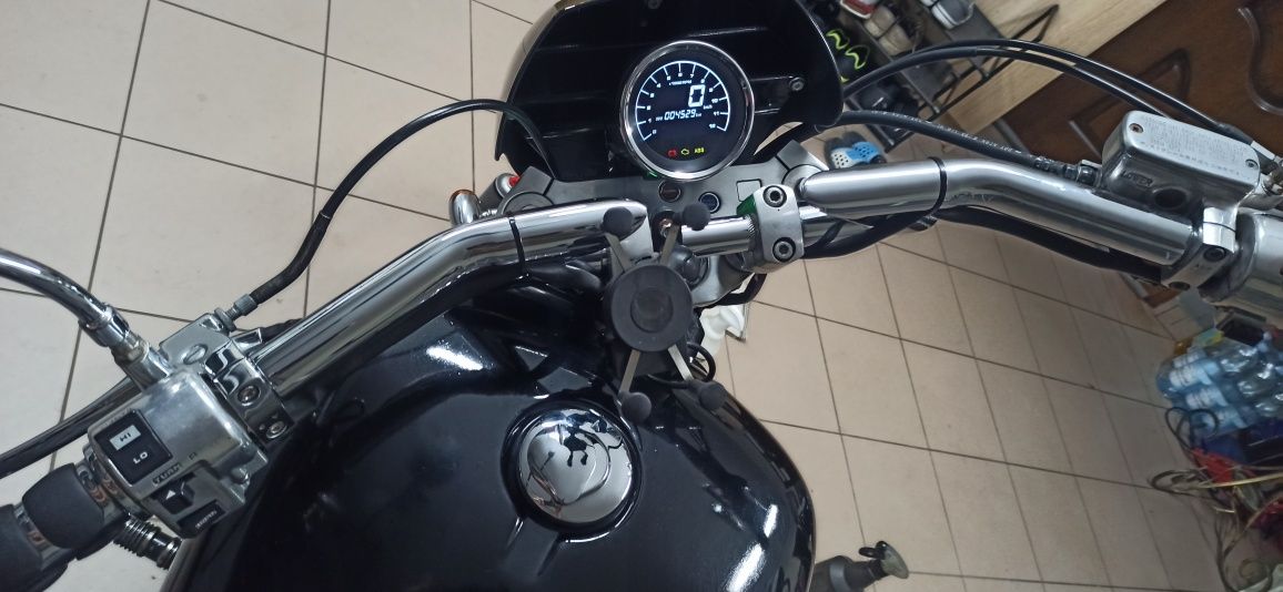 Honda Magna VF 750 C 89 KM power cruiser