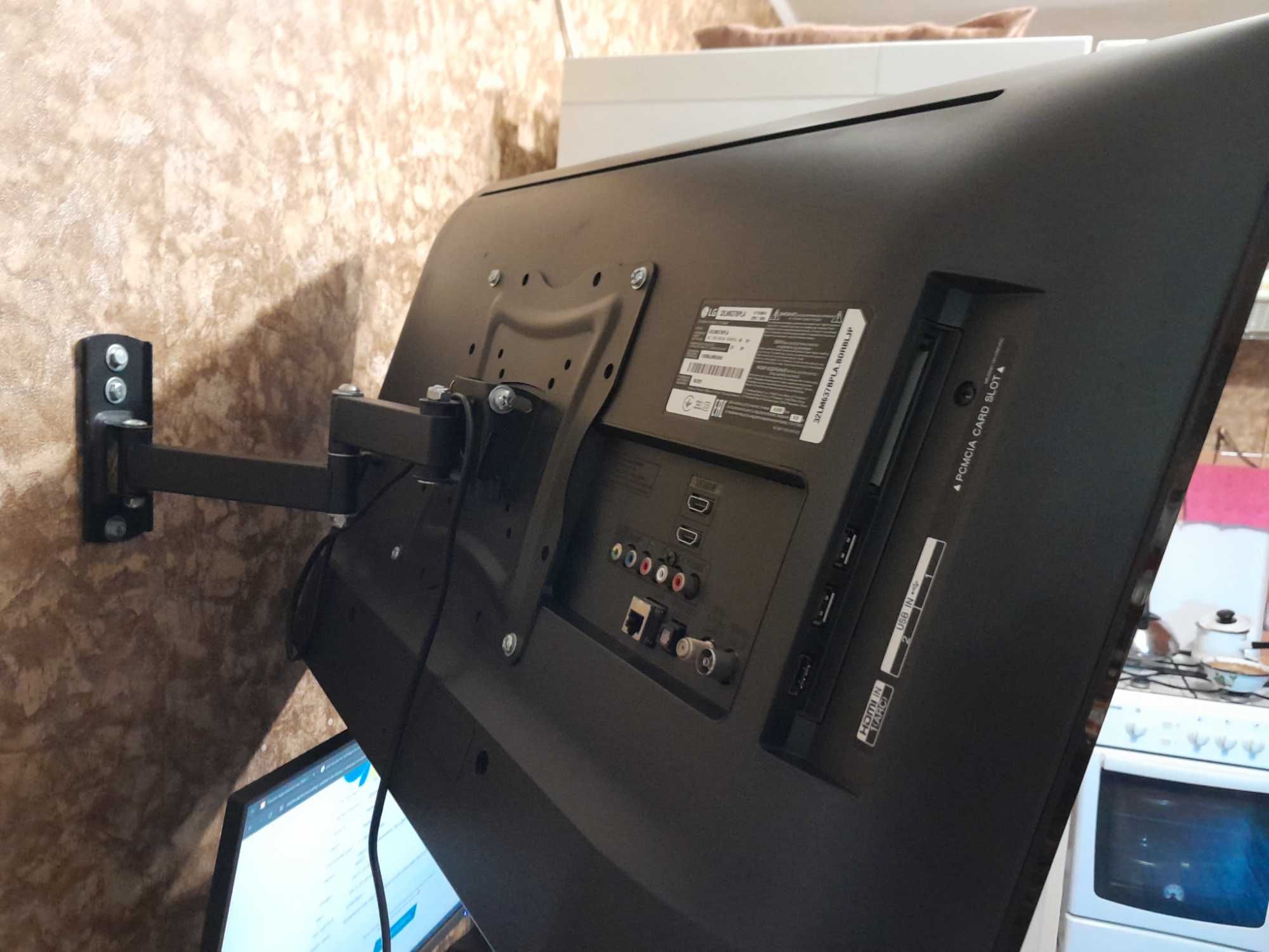 Телевізор LG 32LM637BPLA