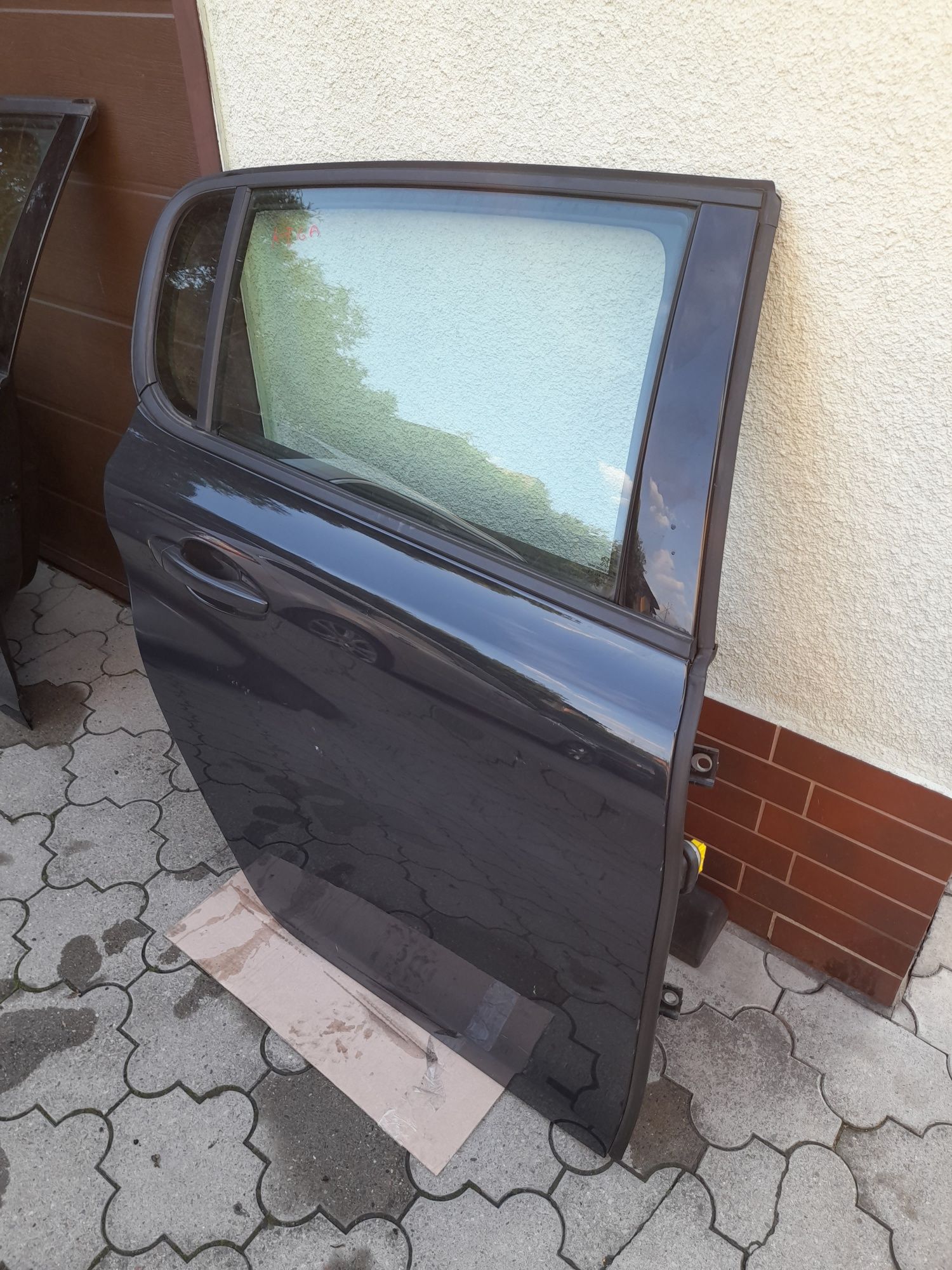 Drzwi prawy tył 308 T9