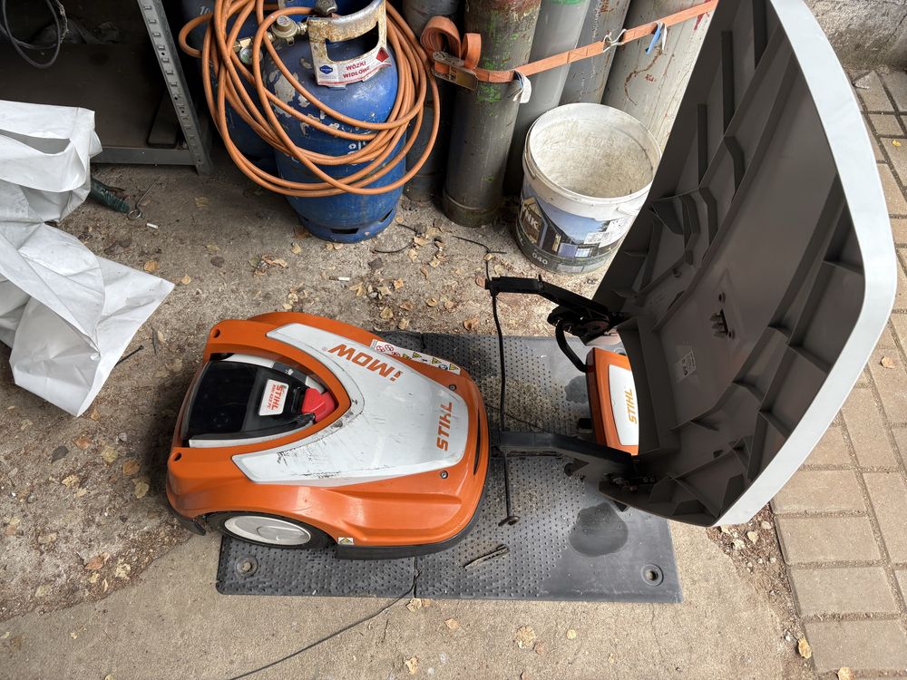 robot koszący stihl iMOW RMI 422 PC