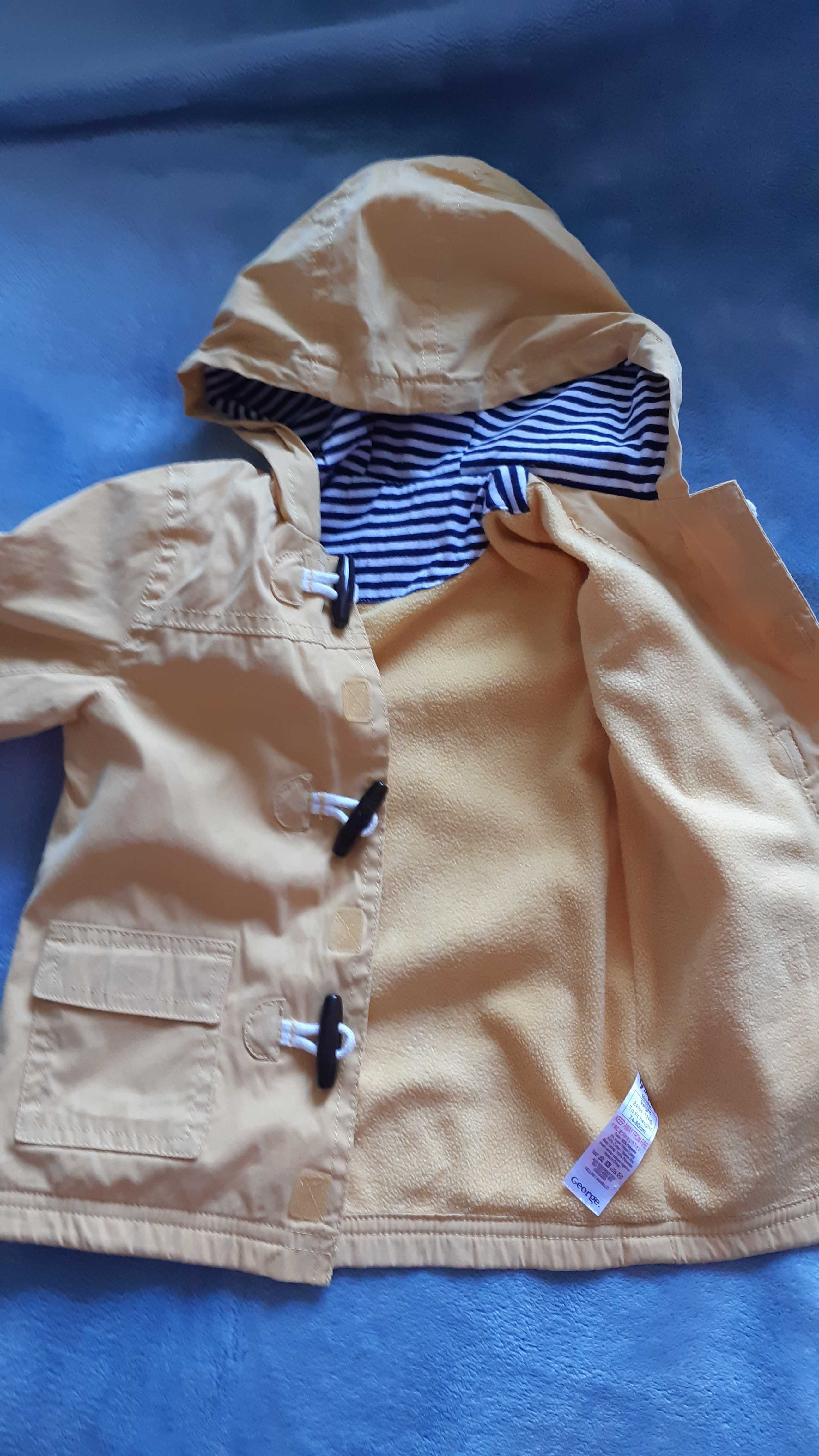 Дитяча курточка - плащ на 1 рік