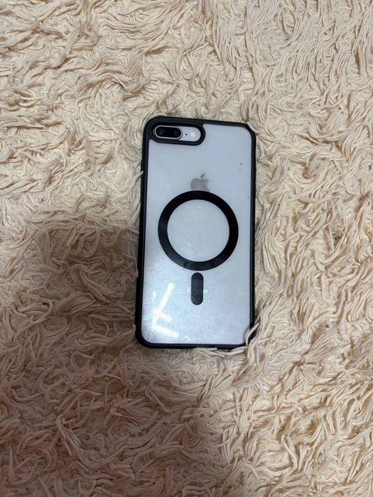 Продаю iPhone 8+ білий в м.Хуст