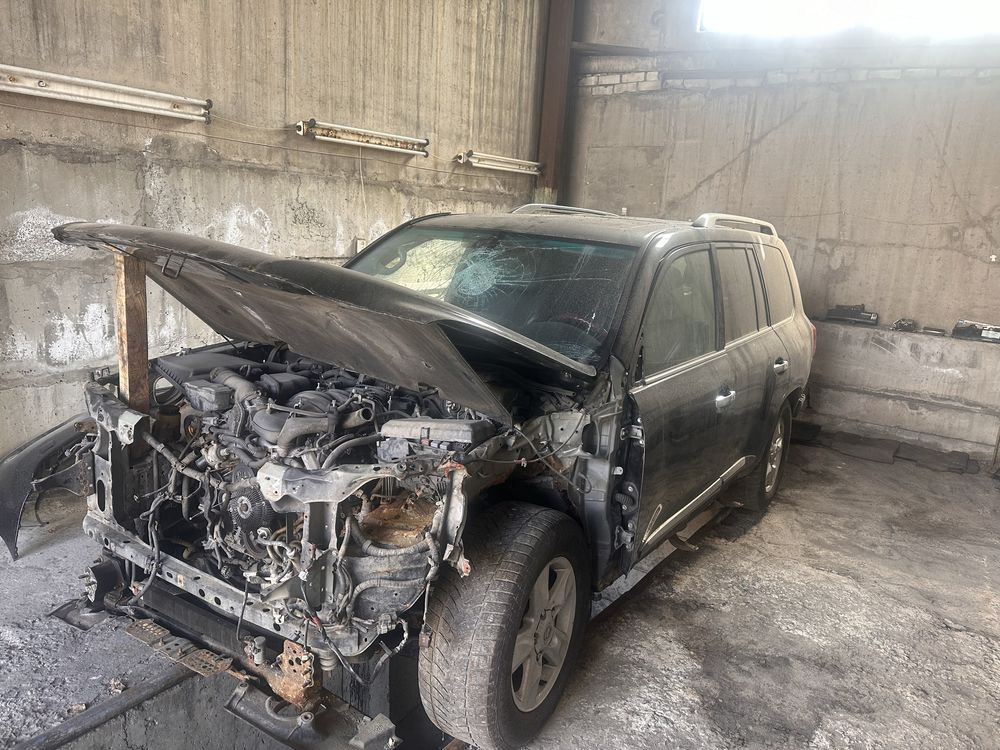 Lexus 570 после дтп
