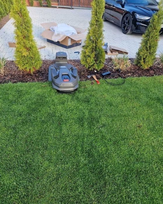 Robot koszący montaż ,  układanie kabla