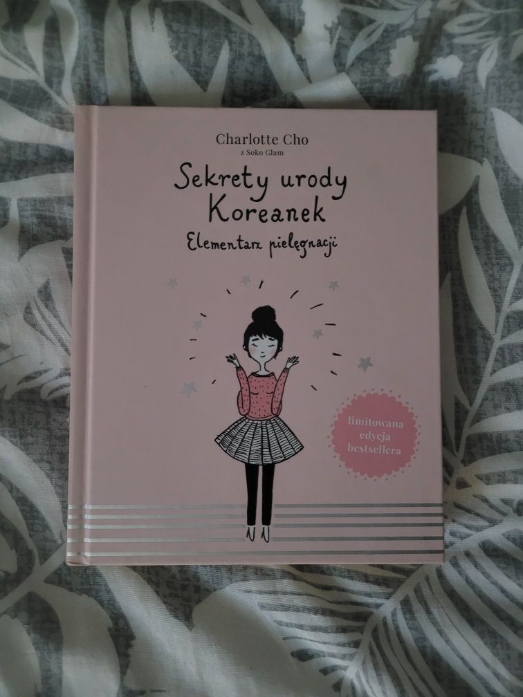 książka "Sekrety urody Koreanek: elementarz pielęgnacji"-Charlotte Cho