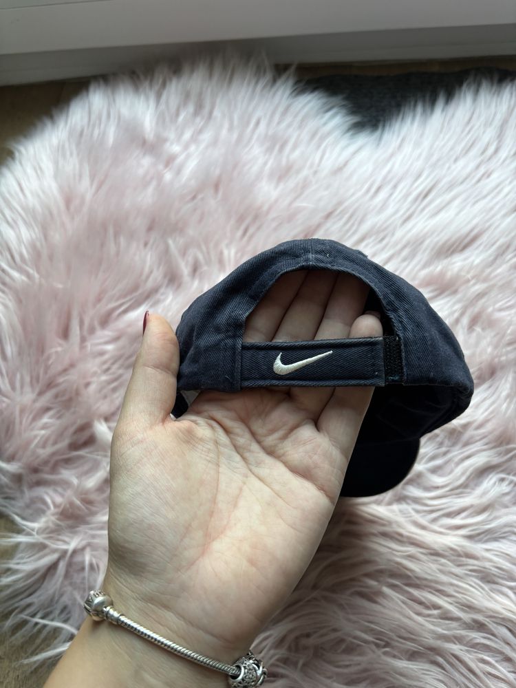Nike Air czapka z daszkiem dziecięca