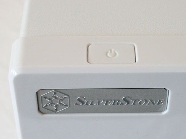 Корпус SILVERSTONE Sugo SG02-F Micro-ATX.