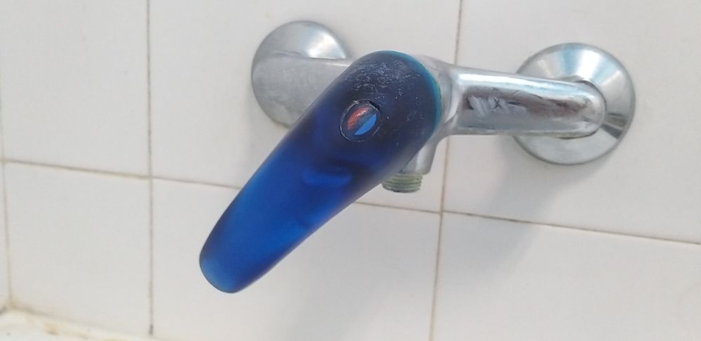 Torneira CIFIAL, para banheira ou duche.
