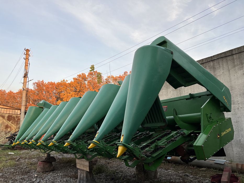 Жатка кукурузная Джон Дір 892 з сечкарем. Обмін