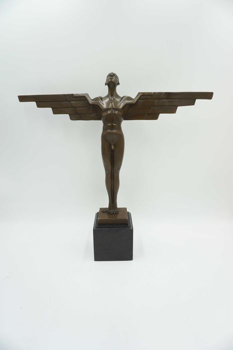 FIGURA z brązu ikar z rozłożonymi skrzydłami-mitologia art deco