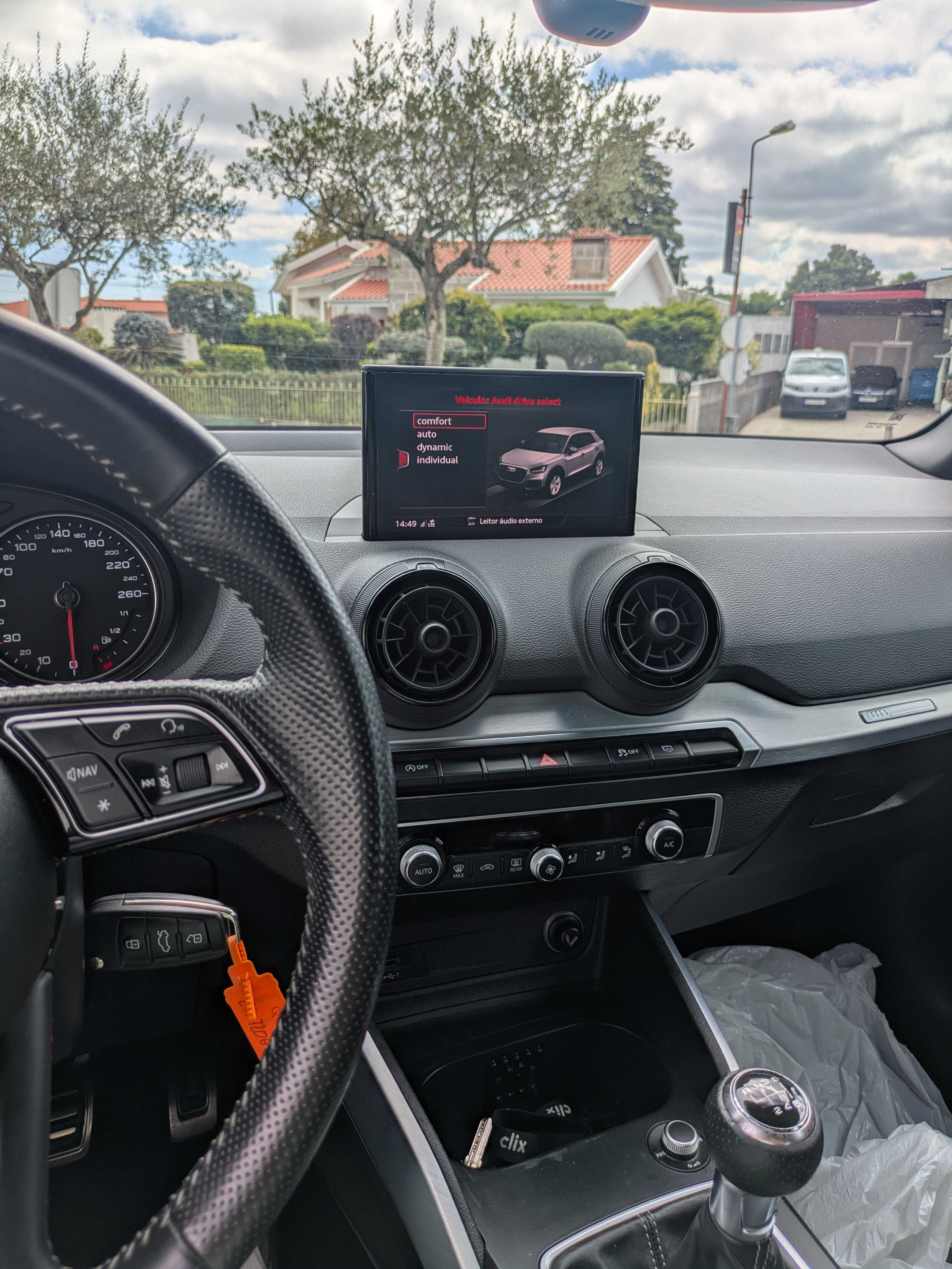 Audi Q2.  1.6 TDI S-LINE como novo