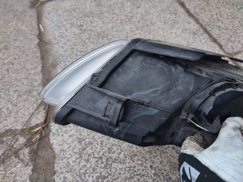 Passat B6 lampa przód przednia prawa Xenon skrętny 3C0.941.752K