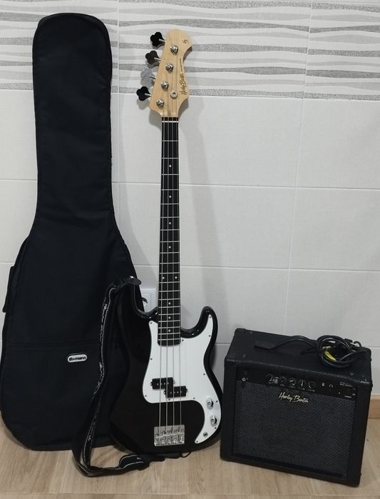 Baixo e amplificador Harley Benton