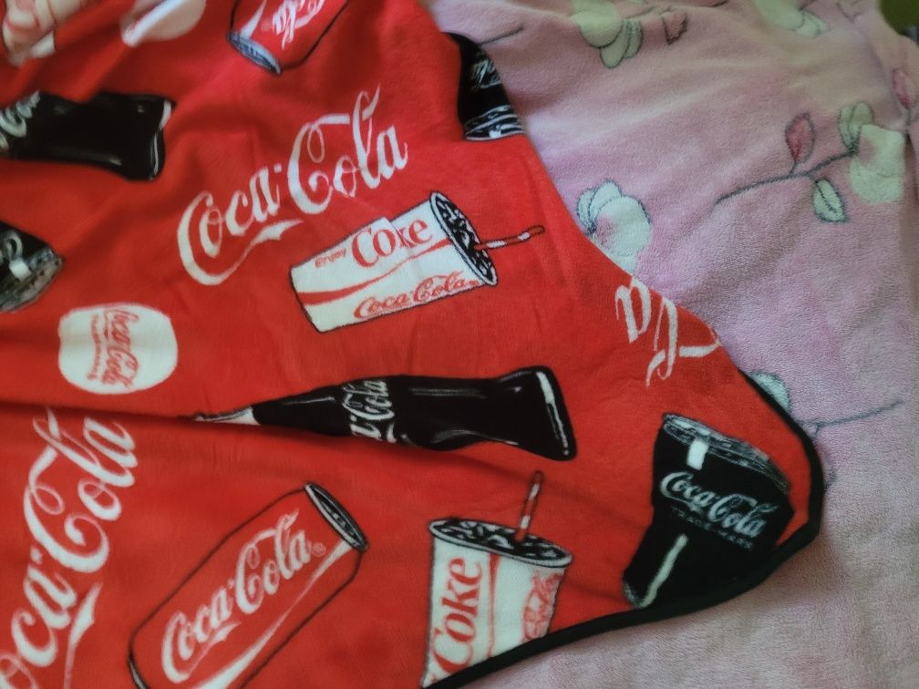 Koc z licencją coca-cola 120 x 150 ekstra softowy super milutki