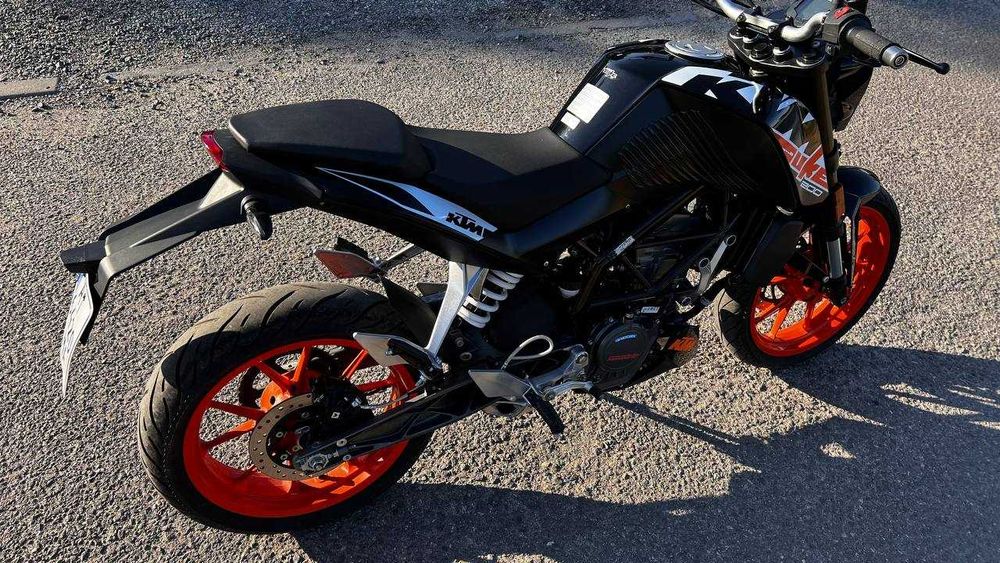 KTM DUKE 200 2021