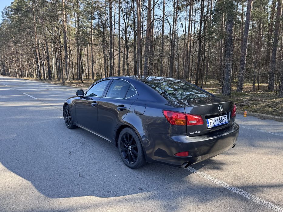 Lexus is250 208km bardzo ładny zadbany możliwa zamiana na stare auto