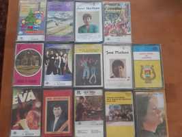Várias cassetes de música