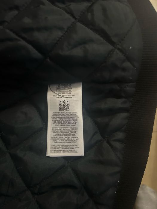 Дитяча куртка бомбер Guess .