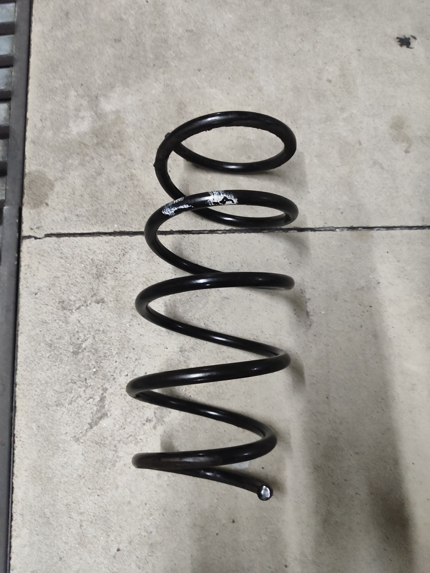 Mola suspensão frente Clio 2