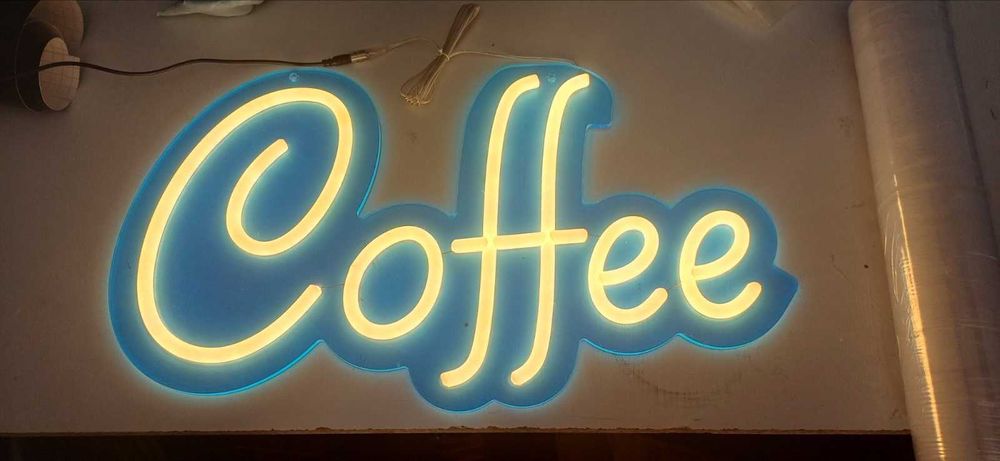 Неонова вивіска "Coffee", 60х35см