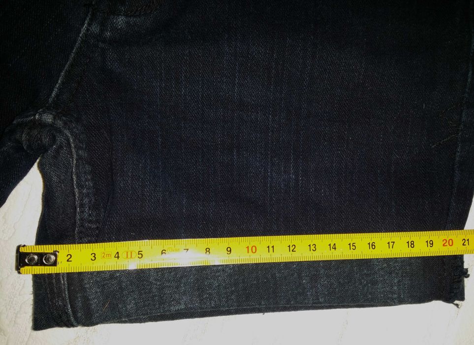 czarne szorty jeansowe xs krótkie podwinięte postrzępione rockowe