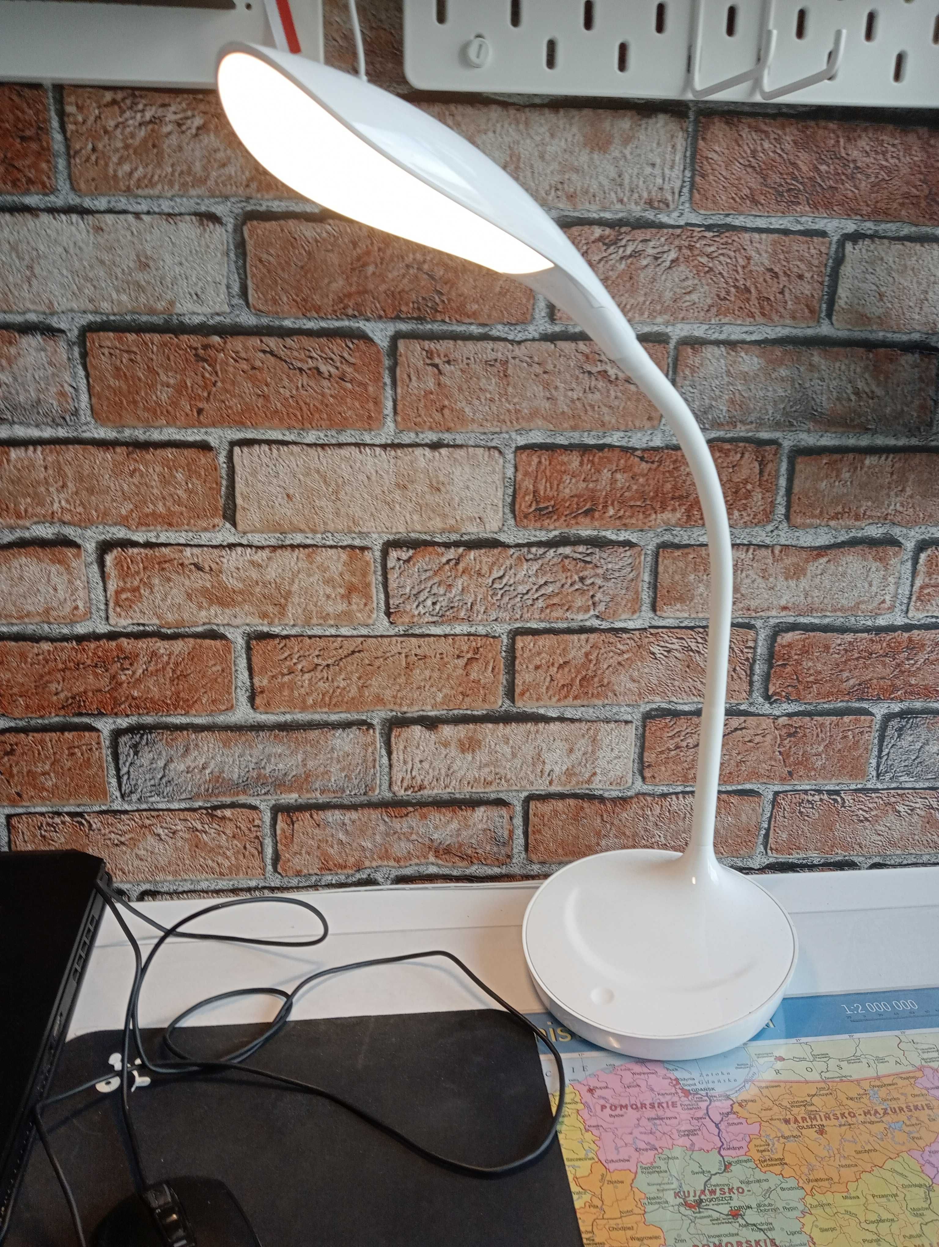 Lampa na biurko lub stolik nocny kolor biały
