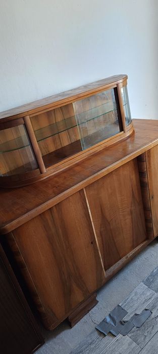 Kredens z dawnych lat