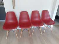 4 cadeiras estilo Charles Eames